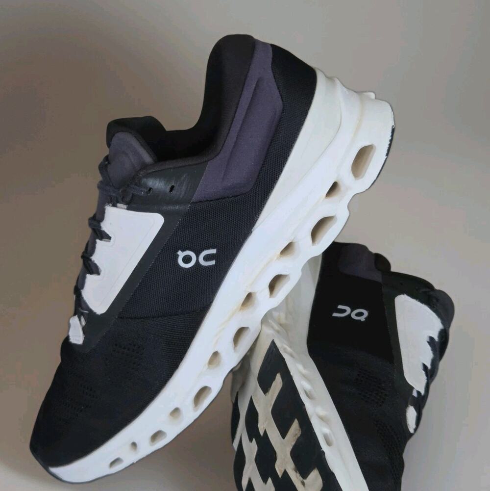 ON Cloudstratus 3 Running Men’s Size 11 Shoes